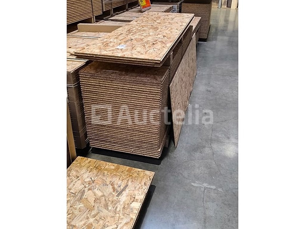 Panneau de pose OSB3 2050x625x12 mm E1 non poncé : 25,60 M