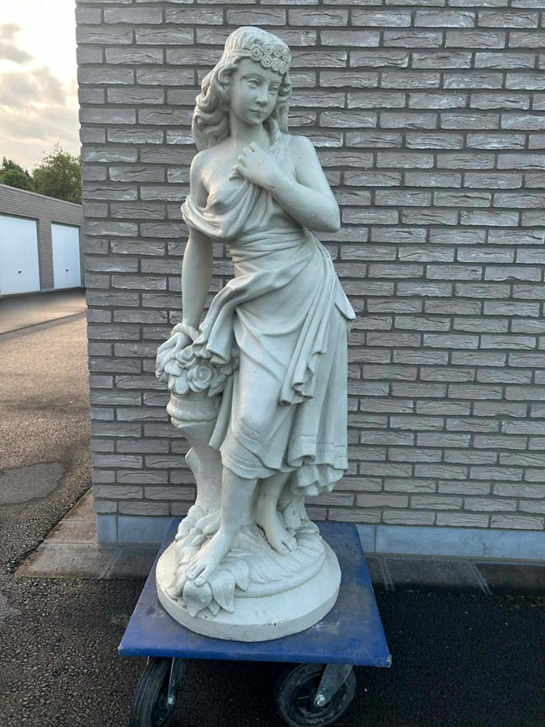 Groot zwaar tuinbeeld, Enlèvement, Comme neuf