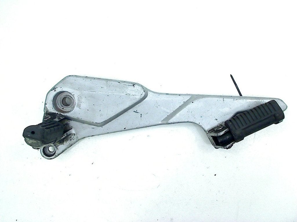 SCHETSPLAAT LINKS VOOR XL 650 V Transalp (XL650V RD10 RD11), Dhr. S. di Majo, Gebruikt, Info@cama-motorparts.nl, P.J. Troelstraweg 8 8
3144 CX  MAASSLUIS, NL
