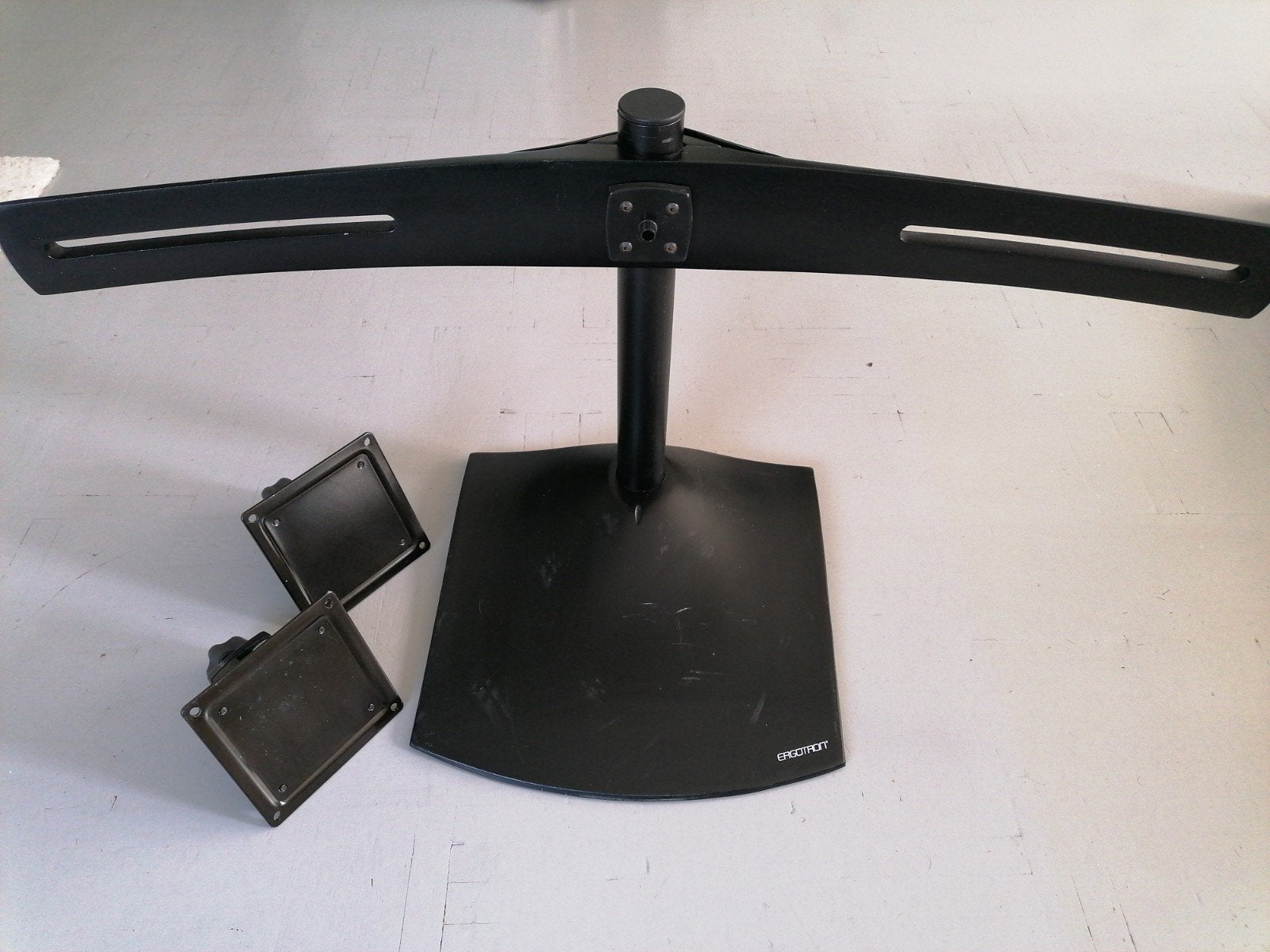 Monitor support, Computers en Software, Ophalen of Verzenden, Gebruikt, Ergotron