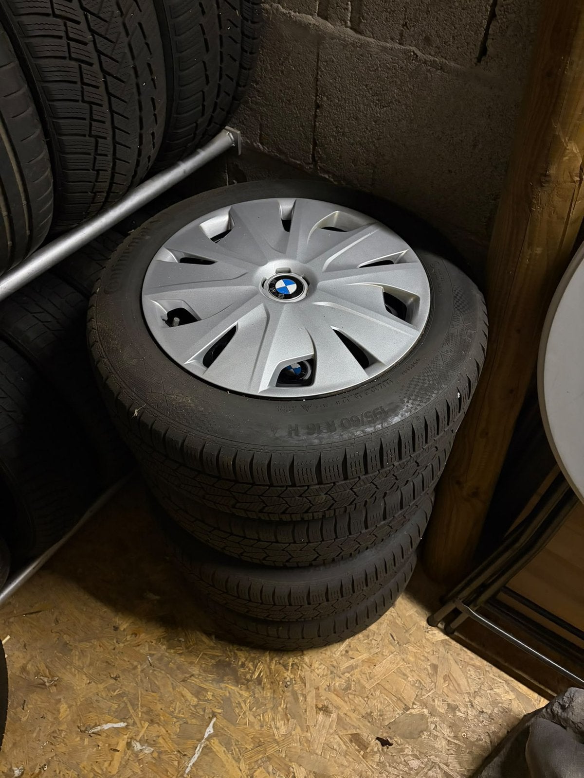 Kit hiver en tôle, origine BMW série 1 F40, Autos : Pièces & Accessoires, Pneus et Jantes, Pneus hiver, 16 pouces, Véhicule de tourisme