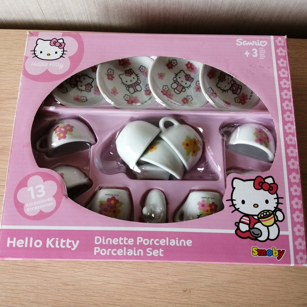 Hello Kitty servies (nog verpakt ), Kinderen en Baby's, Ophalen, Zo goed als nieuw, Ontdekken