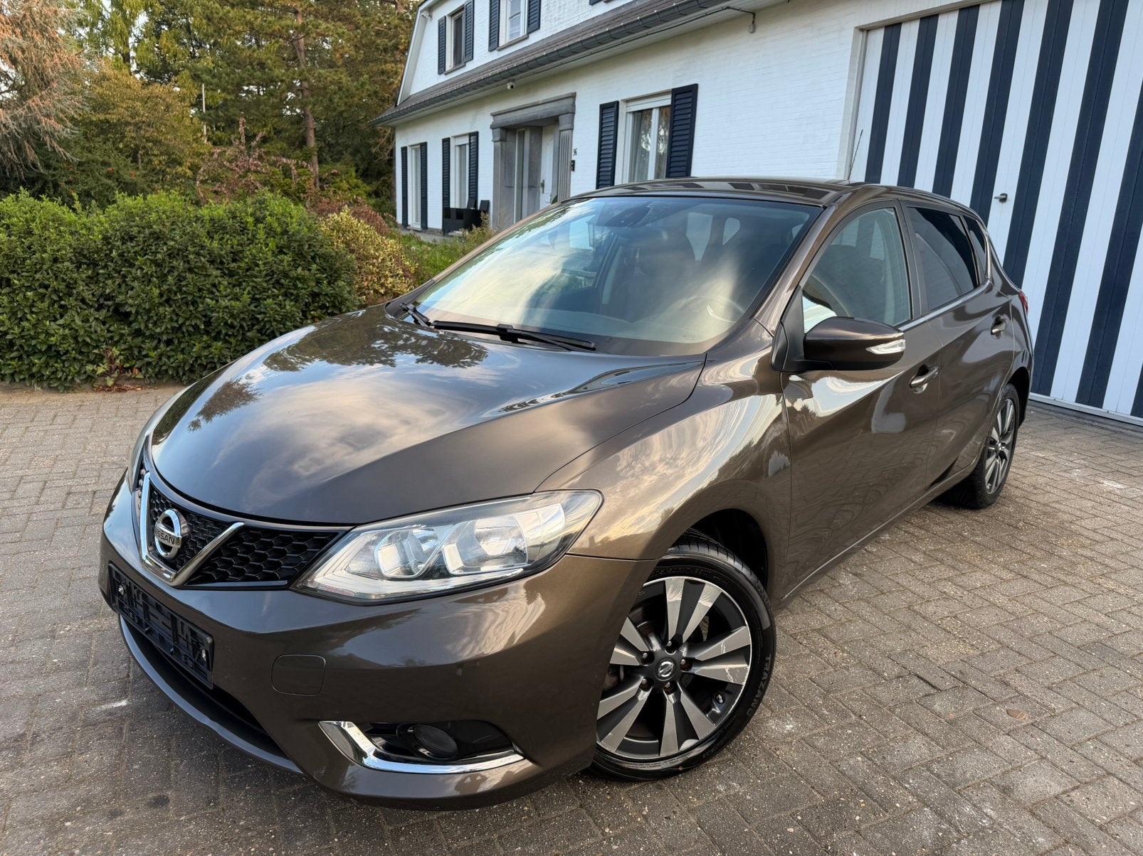 Nissan Pulsar - Groot Onderhoud - 12M Garantie - Nieuwstaat!, Auto's, 4 cilinders, Bruin, Leder en Stof, Bedrijf