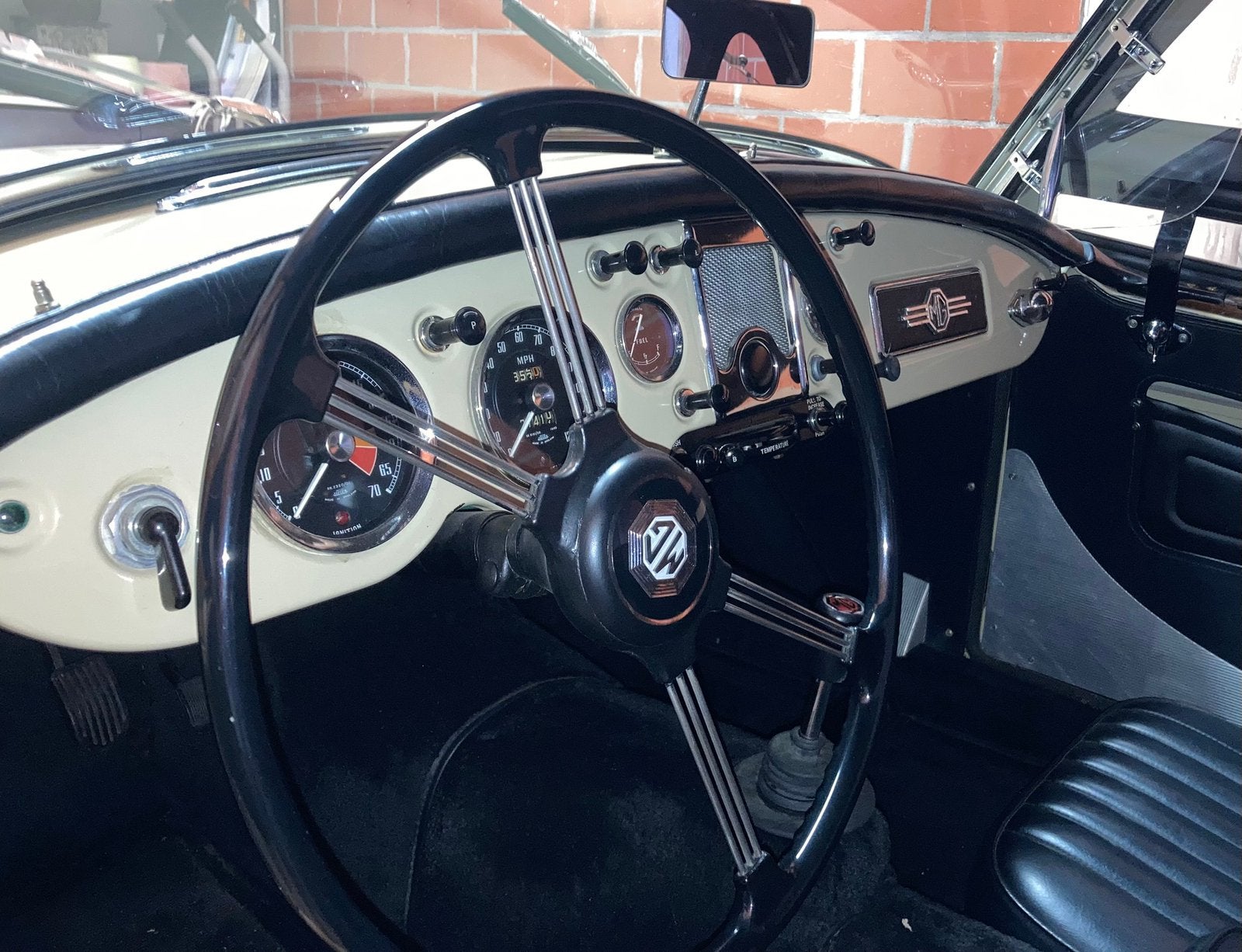 Oldtimer Cabrio MGA, foto 7