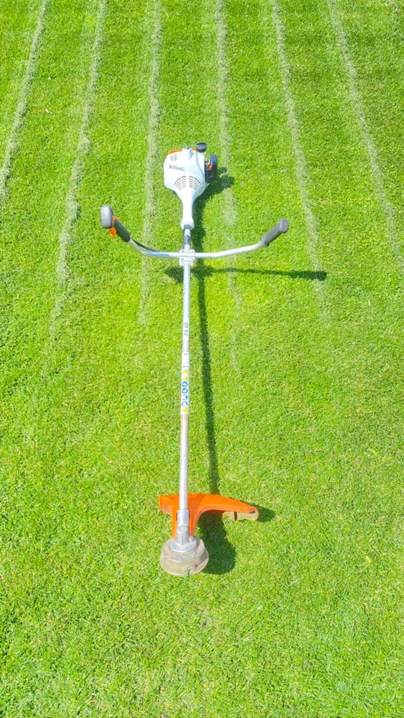 Stihl FS 55 bosmaaier, Enlèvement, Utilisé, Essence