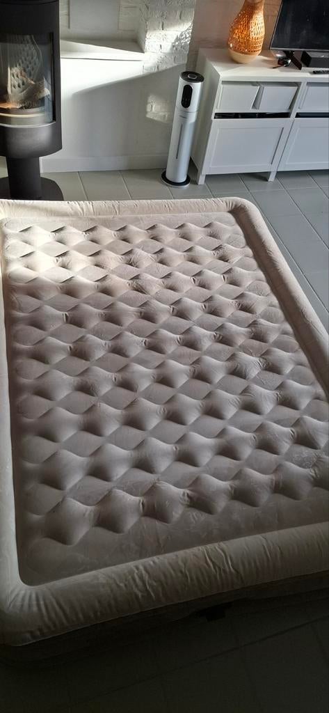 Luchtbed, luchtmatras, opblaasbed Intex, Ophalen, Ingebouwde pomp