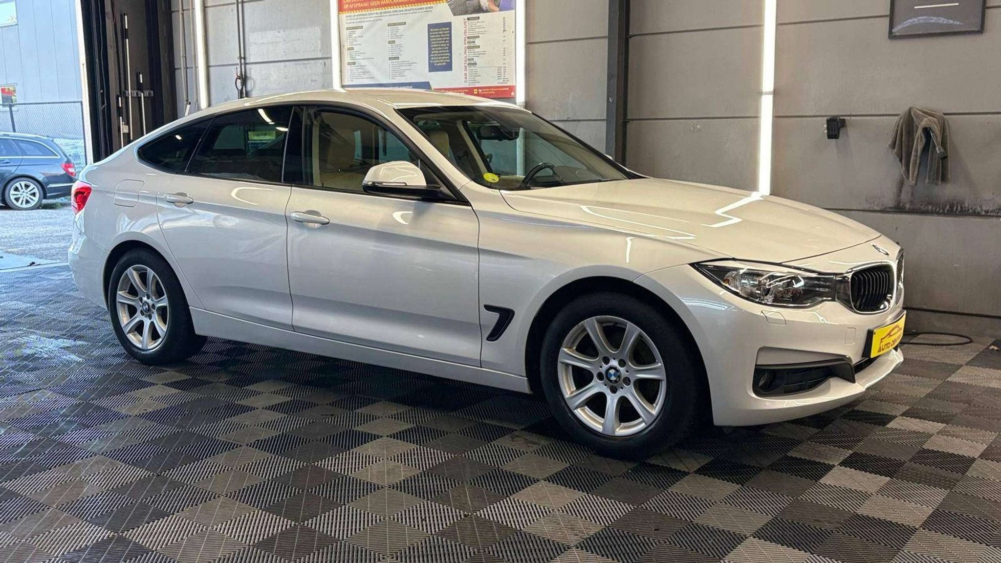 BMW 318 BMW 318d GT AUTOMATIQUE Euro 6, Auto's, BMW, Automaat, 135 pk, Beige, 4 cilinders