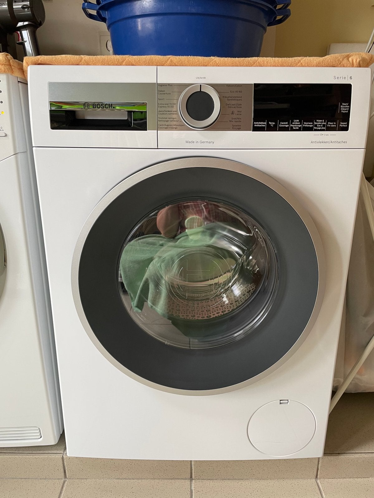 Machine à laver Bosch Série 6 Classe énerg A en parfait état, 1200 à 1600 tours, Classe énergétique A ou plus économe, 85 à 90 cm