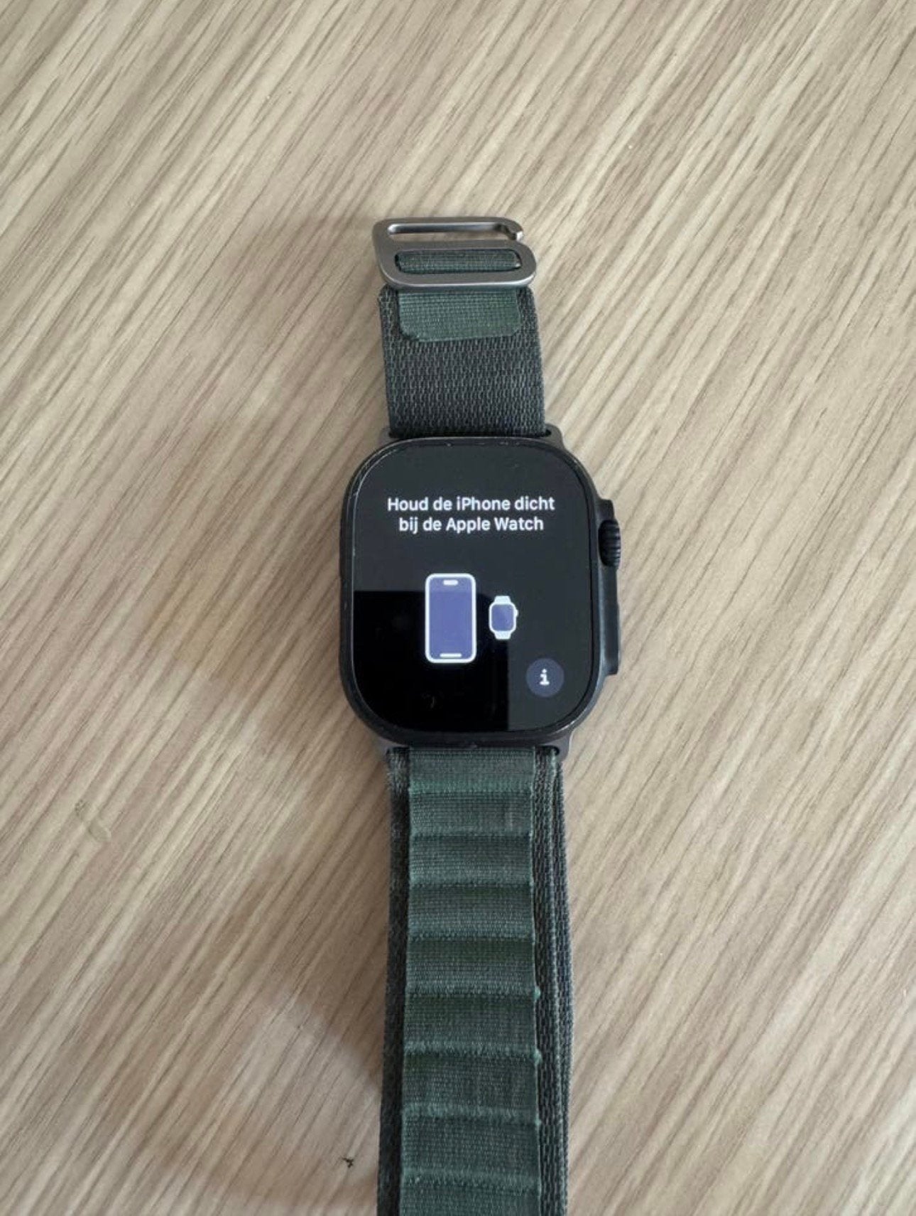 Apple Watch Ultra 2 Titane Noir 49 Mm, Étanche, IOS, Comme neuf, Enlèvement