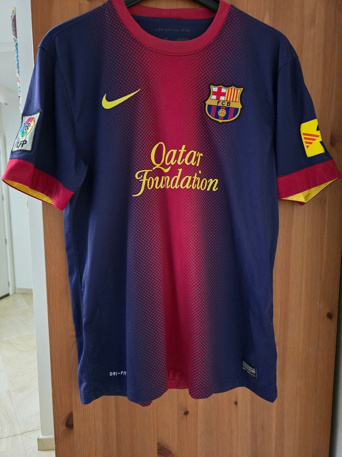 Origineel FC Barcelona Nike shirt 2012/13 maat M + patches, Maat M, Ophalen of Verzenden, Shirt