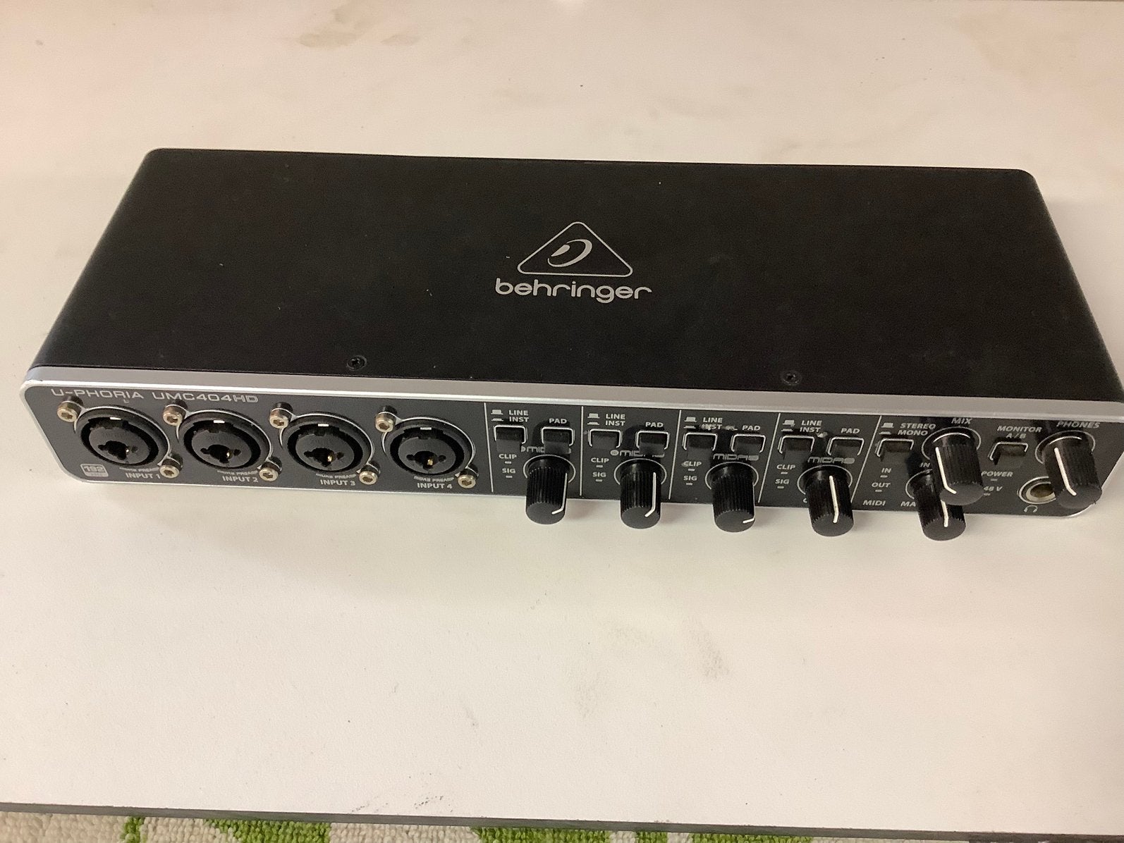 Behringer uforia umc404 hd, Muziek en Instrumenten, Effecten, Ophalen, Zo goed als nieuw