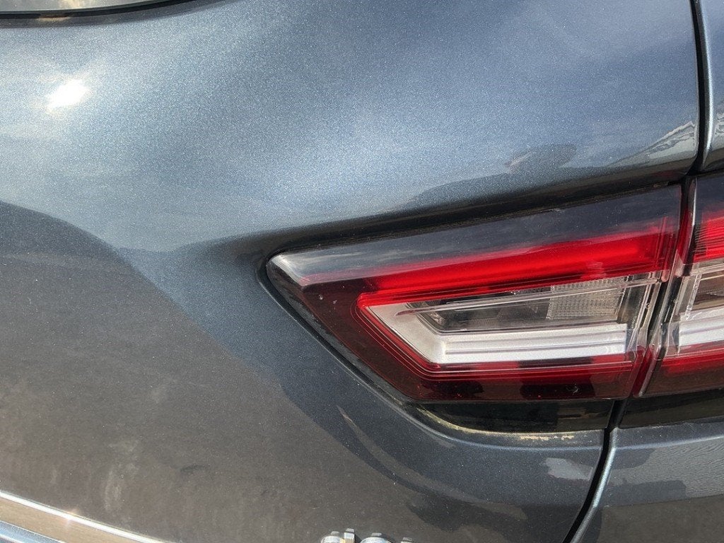 FEU ARRIÈRE DROIT Renault Clio IV (5R) (01-2012/08-2021), Renault, Utilisé, Peter-Huppertz-Straße 5
51063  Köln, DE, Dialog.deutschland@renault.de