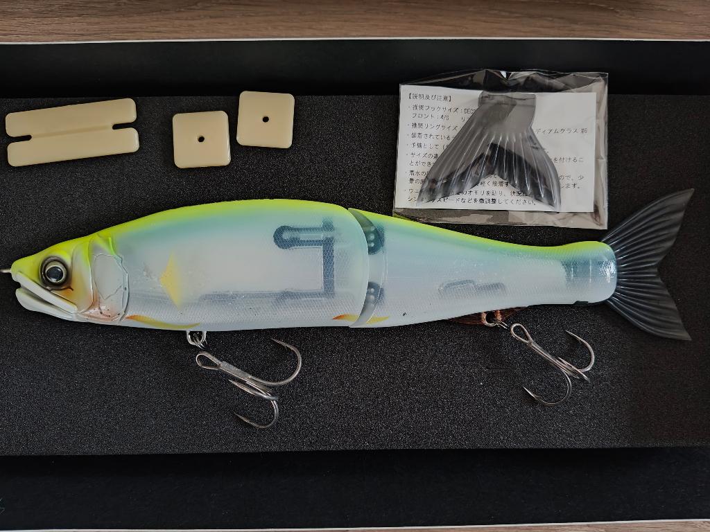 GAN CRAFT JOINTED CLAW R SHAKU ONE 303 glidebait snoek bass, Watersport en Boten, Hengelsport | Roofvissen, Ophalen, Zo goed als nieuw