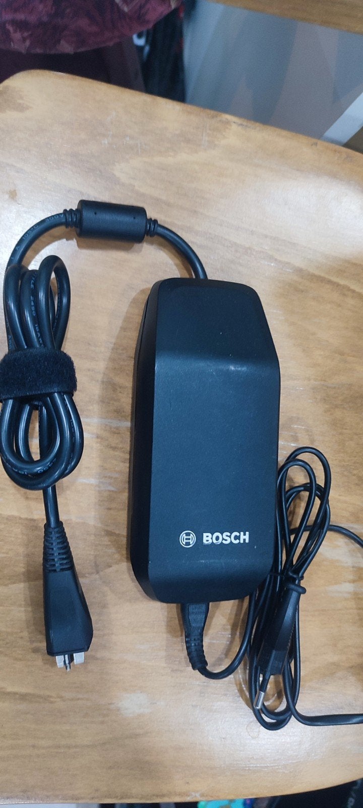 Bosch oplader voor elektrische fietsen, Ophalen of Verzenden, Zo goed als nieuw
