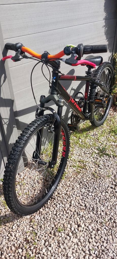 Vélo 24pouces enfants de 9ans à 12ans environs 1m25 à 1m40, Fietsen en Brommers, Ophalen