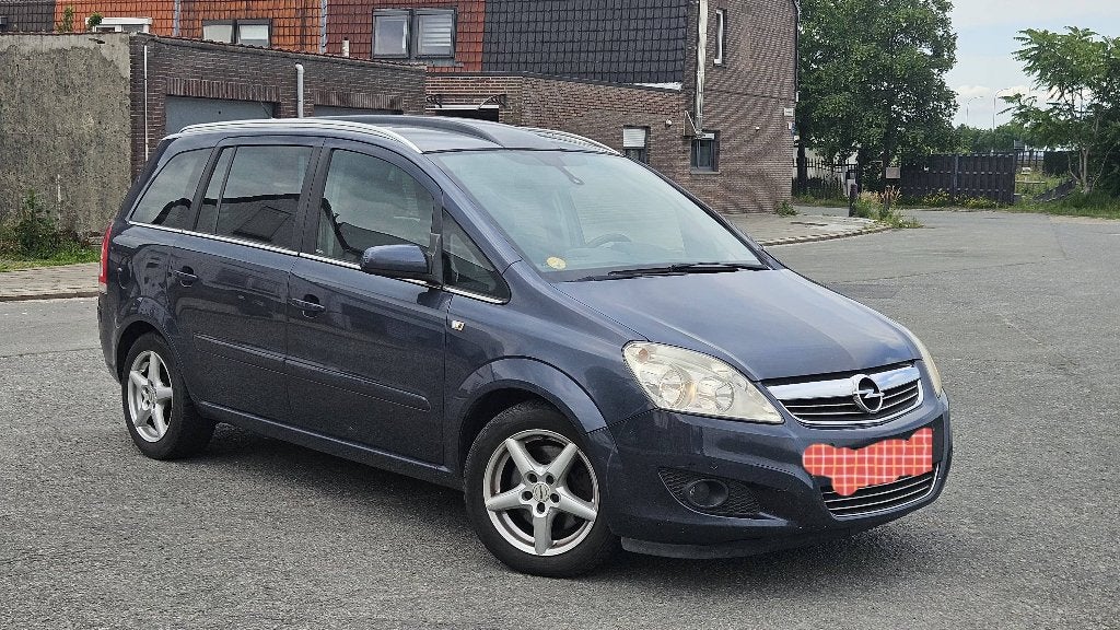 Opel zafira 1.7Diesel 7plaats Panoramadak Full options, Auto's, Opel, Particulier, Zafira, ABS, Airconditioning, Alarm, Automatische klimaatregeling
