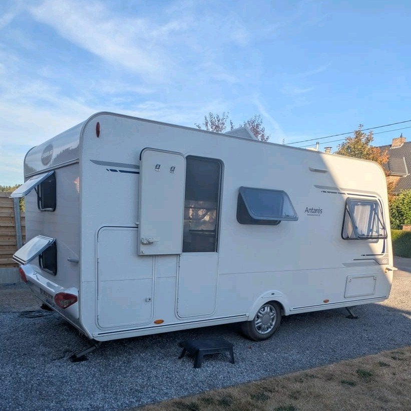 🔥 Caravelair Antares 486 2015 🔥 stapelbed voortent TV, Caravans en Kamperen, Caravans, Stapelbed, Schokbreker, Bedrijf, Treinzit