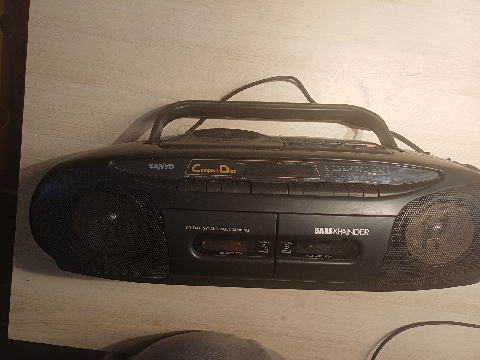 Sanyo MCD-Z22l, TV, Hi-fi & Vidéo, Radios, Enlèvement
