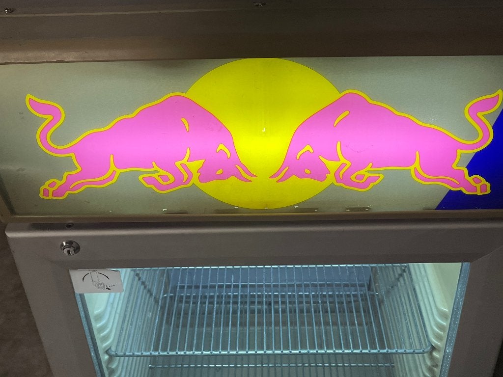 Originele Red Bull Liebherr koelkast met verlichte lichtbak, Verzamelen, Ophalen, Gebruikt, Gebruiksvoorwerp