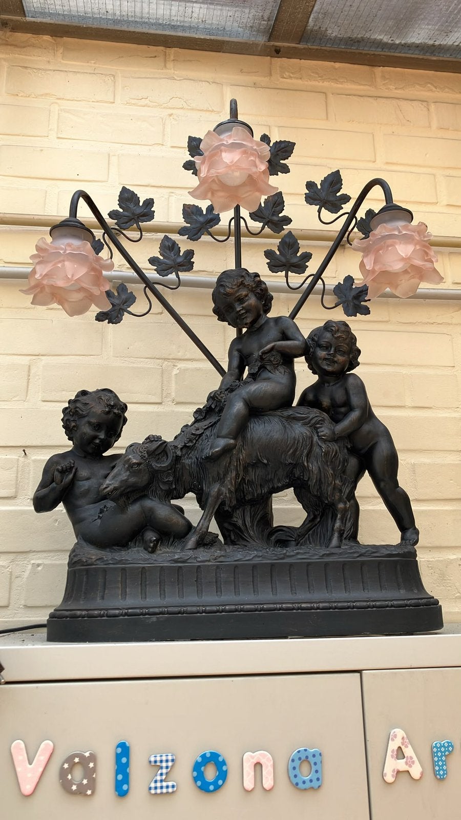Lampe Art Nouveau, Enlèvement