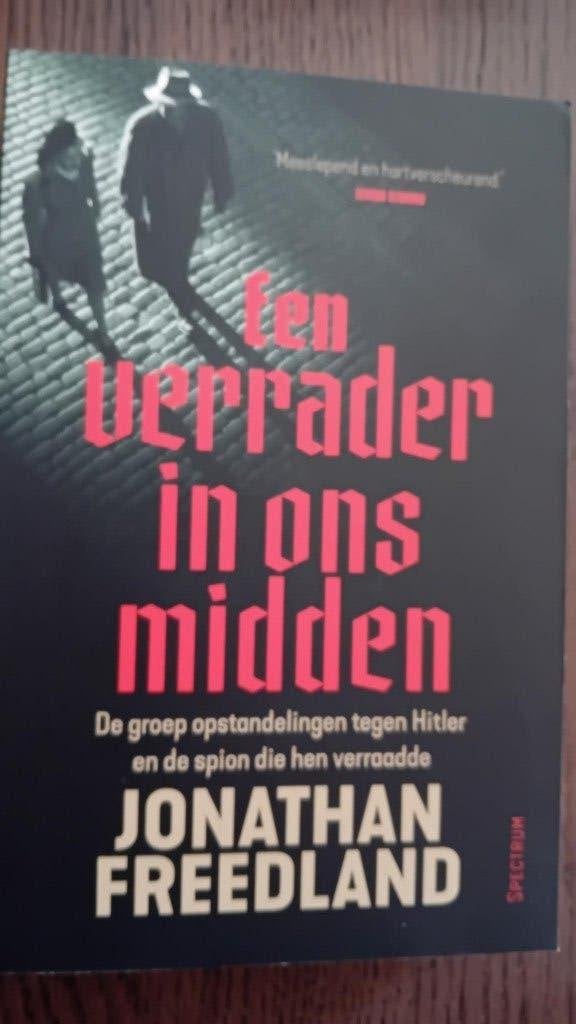 Een verrader in ons midden van Jonathan Freedland, Ophalen of Verzenden, Zo goed als nieuw, Jonathan Freedland
