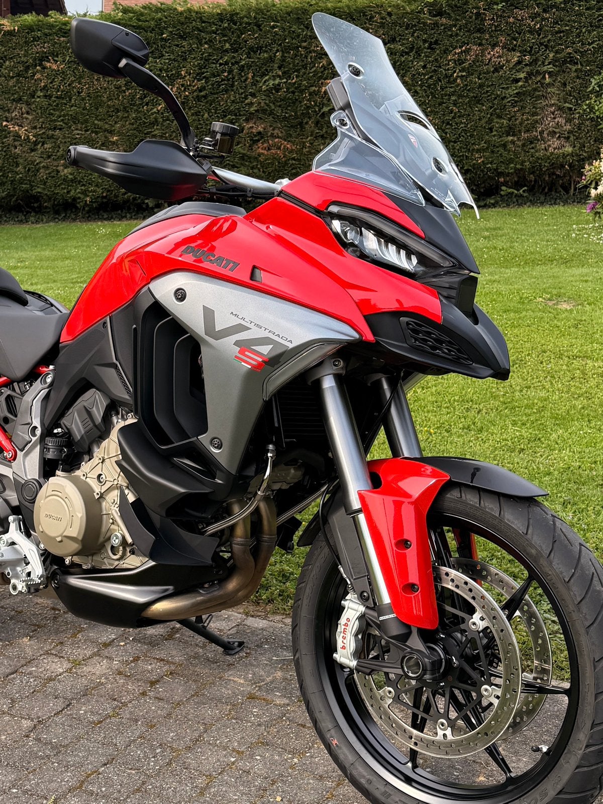 Ducati Multistrada V4 S radar - geforgeerde velgen - 4000 km, Motoren, Occasion, 4 cilinders, Motorrijbewijs A, Traction Control