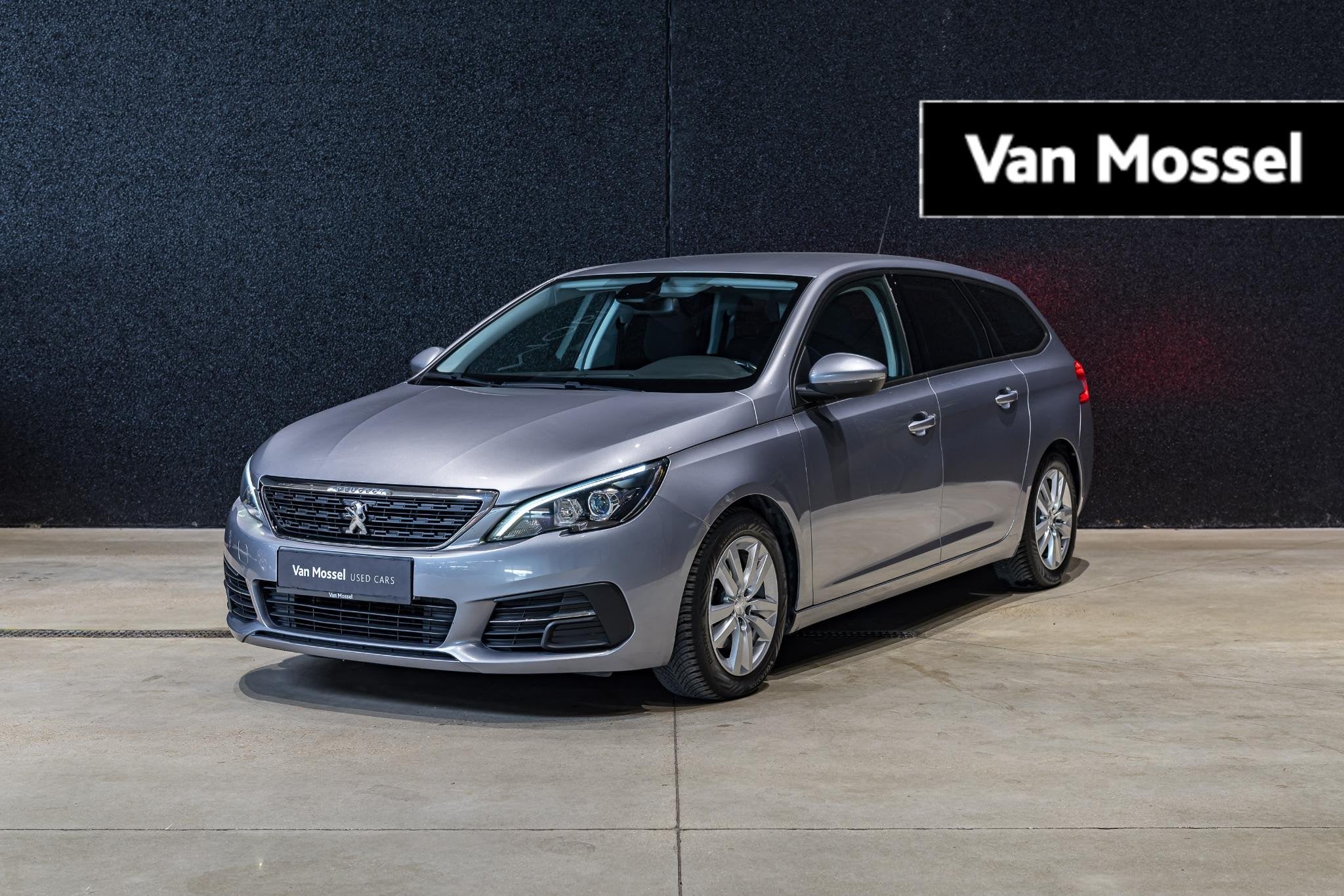 Peugeot 308 SW 1.2 Benzine, Stof, Gebruikt, Euro 6, 1199 cc