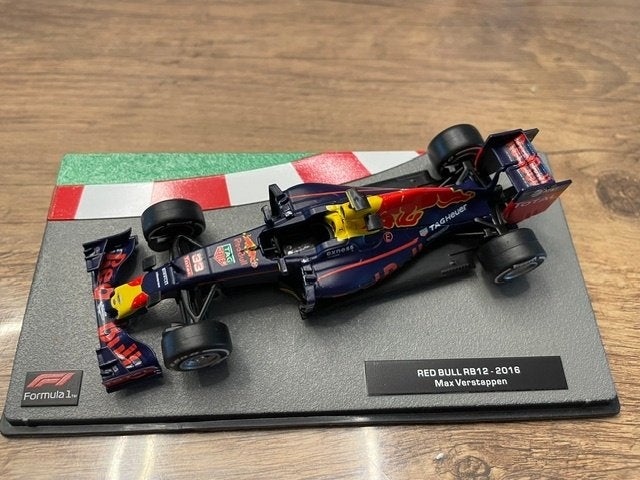 Max Verstappen Red Bull RB12 2016 F1, Ophalen of Verzenden, Zo goed als nieuw