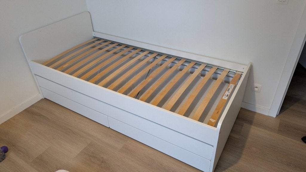 IKEA SLÄKT, Huis en Inrichting, Slaapkamer | Bedden, Ophalen, 90 cm, Eenpersoons, Wit