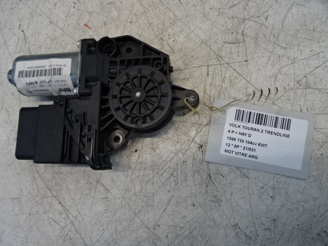 MOTEUR LEVE VITRE ELECTRIQUE ARRIÈRE GAUCHE (5K0959795), Utilisé, Arrière, Volkswagen