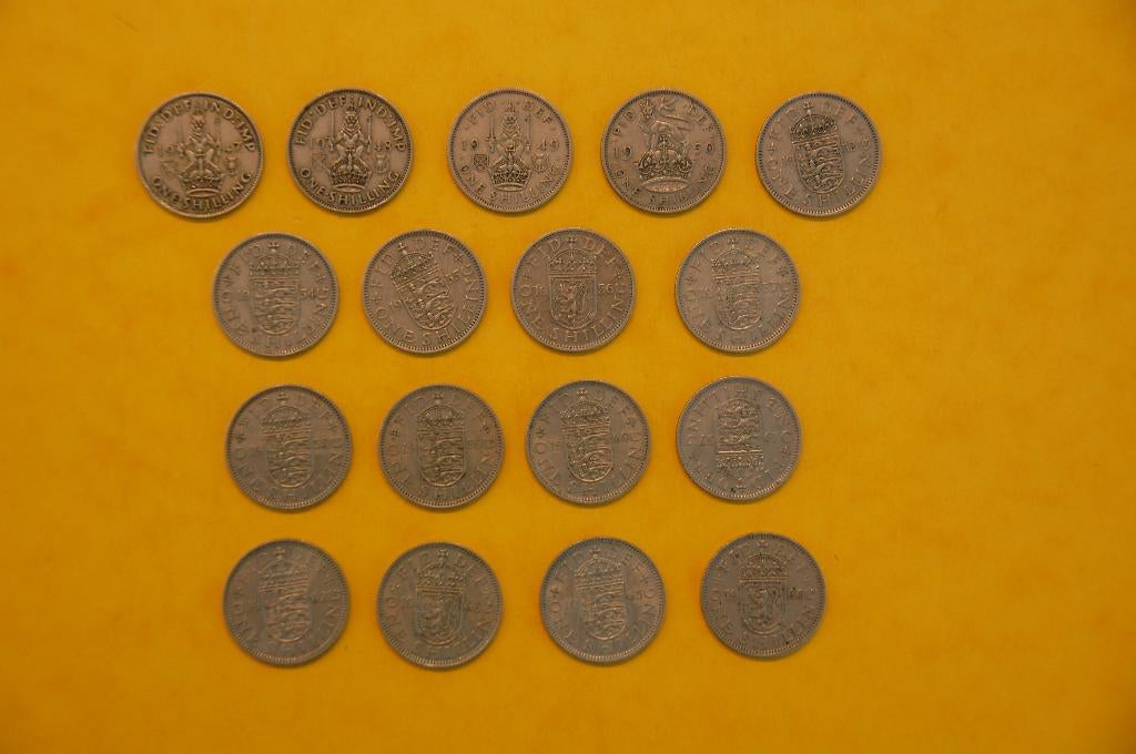 GB : 17 VERSCHILLENDE ONE SHILLING 1947-1965, Verzenden, Setje