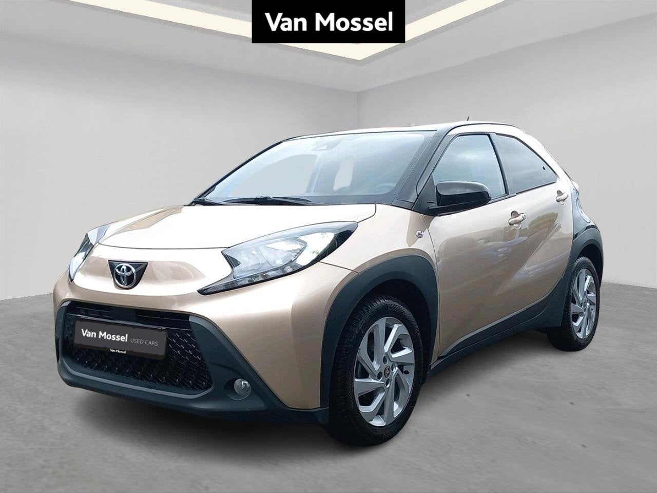Toyota Aygo X 1.0 VVT-i, Voorwielaandrijving, 4 zetels, Stof, Gebruikt