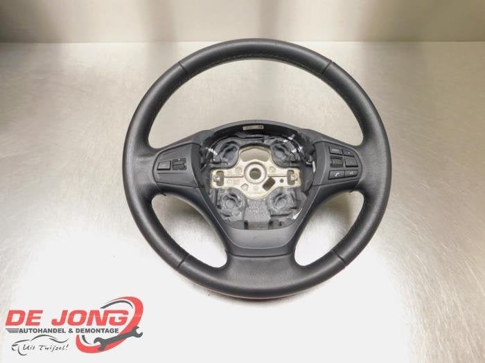 Volant d'un BMW 1-Serie, -, 3 mois de garantie, Utilisé, -