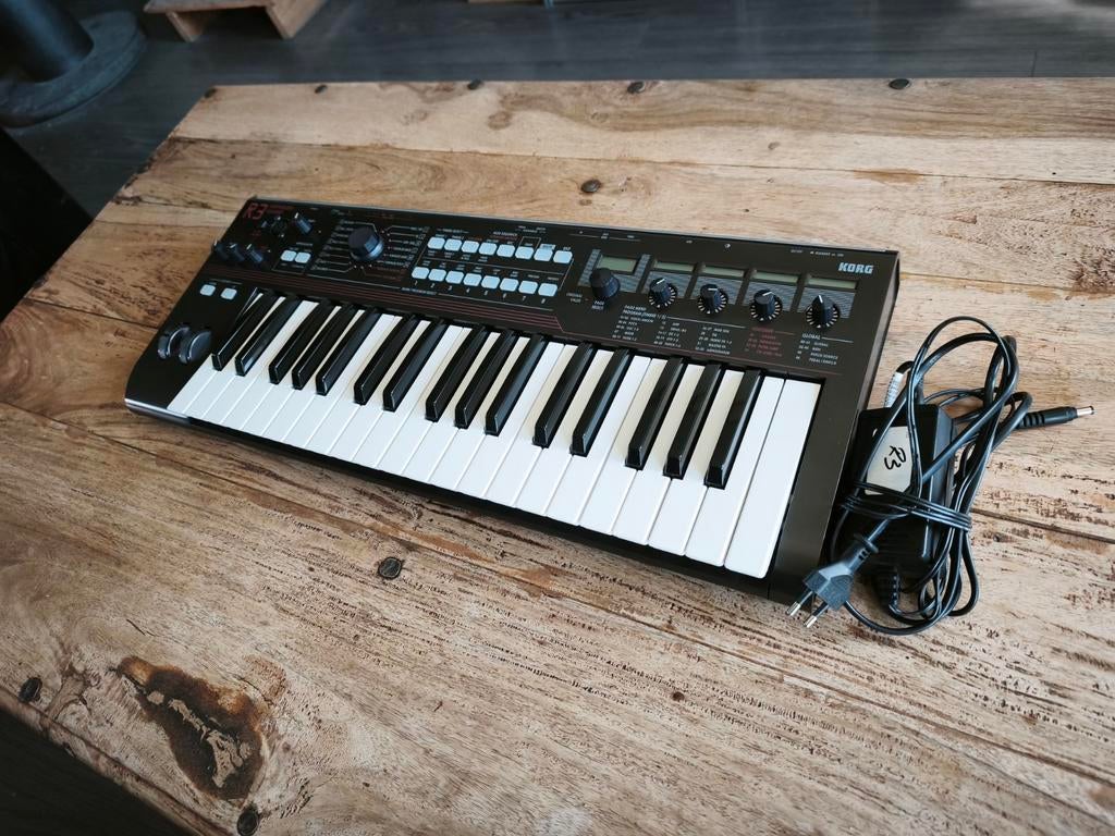 Korg R3, Korg
