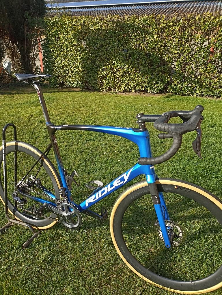 Racefiets voor op de weg, Ophalen, Carbon