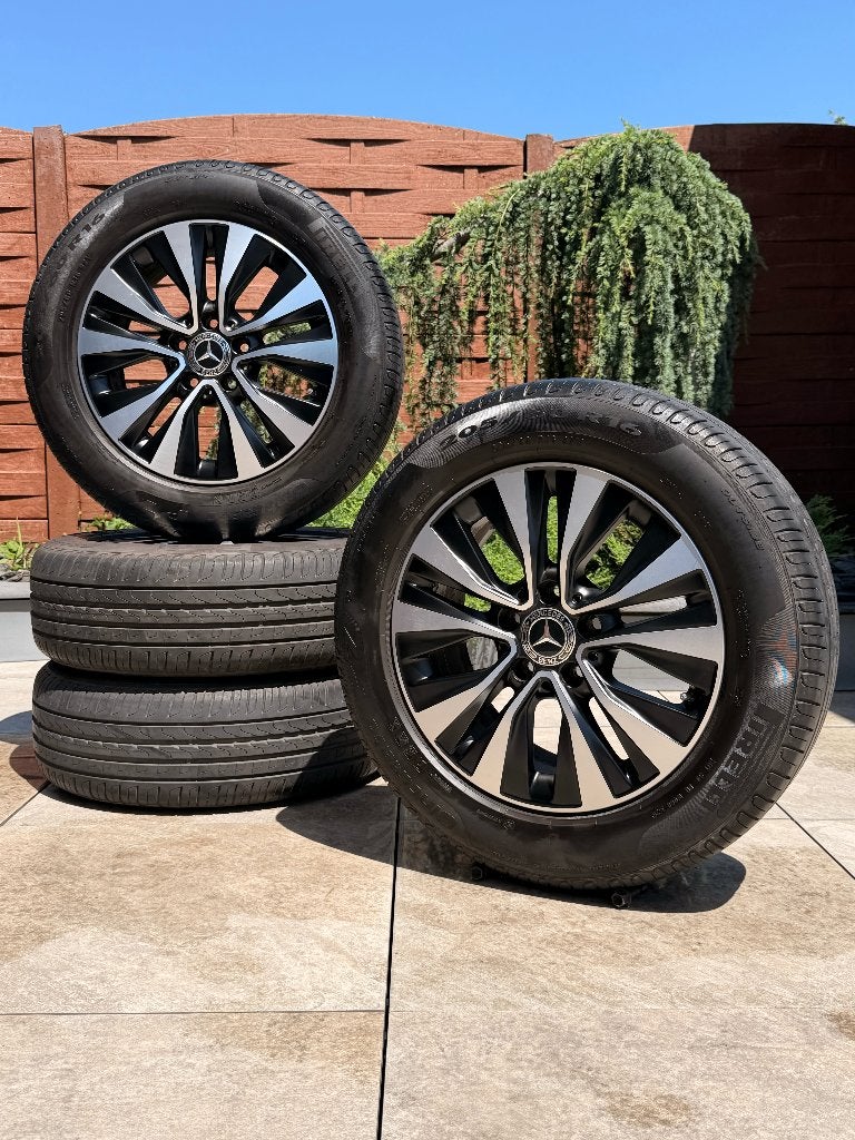 Originele 16" Mercedes-Benz A-Klasse W177 wielen en banden, Auto-onderdelen, Banden en Velgen, Banden en Velgen, Zomerbanden, 16 inch