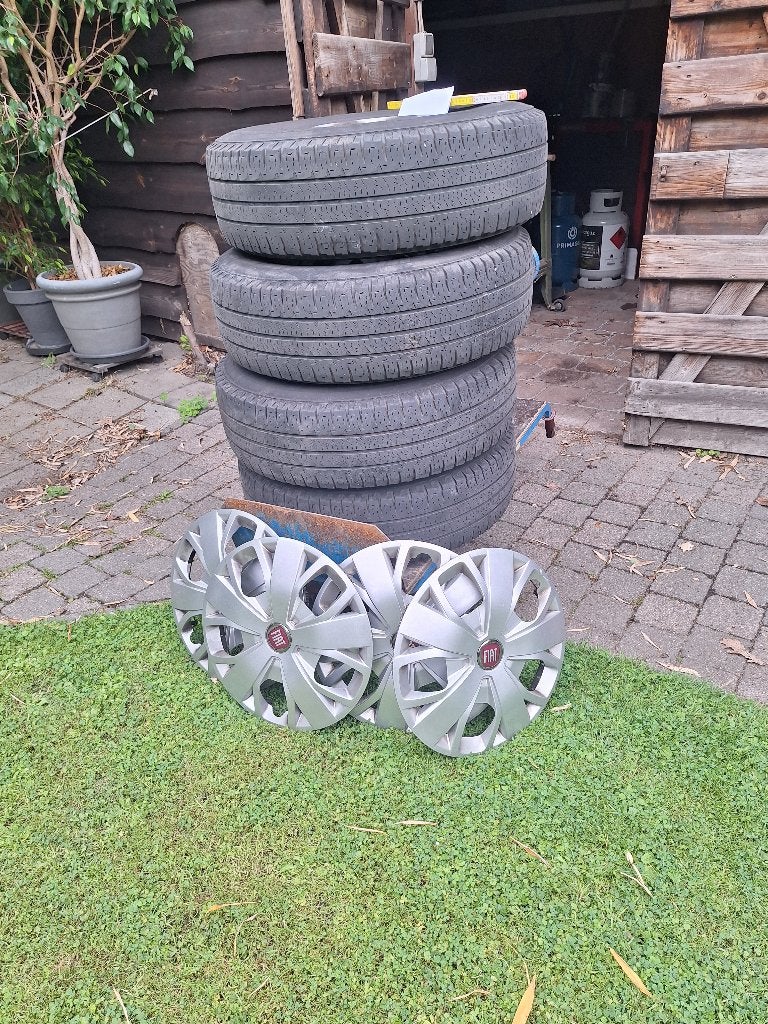 Banden en velgen Fiat Ducato, Auto-onderdelen, Ophalen, Banden en Velgen, 17 inch, Bestelwagen