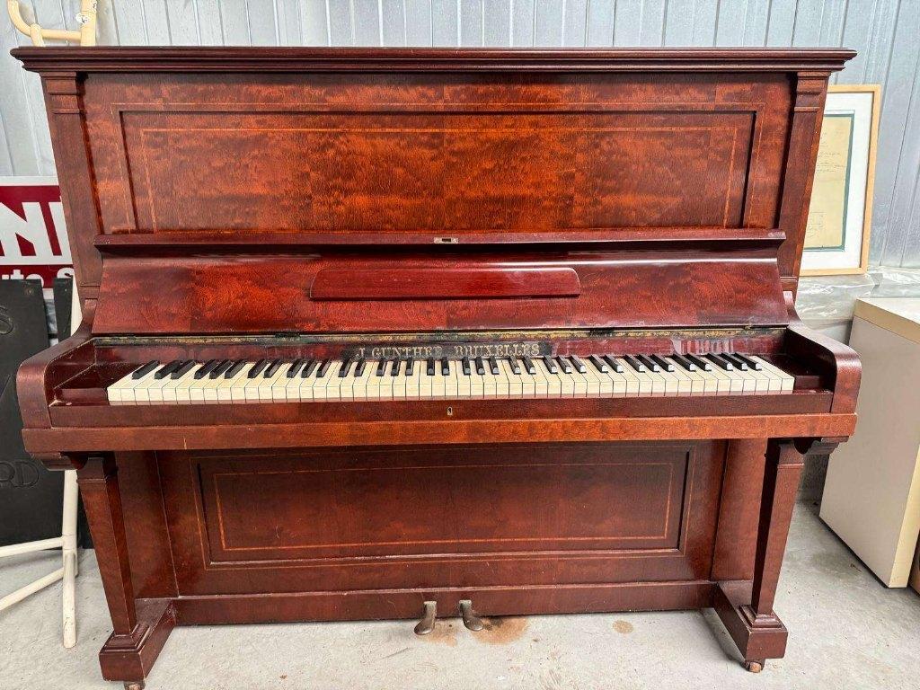 Piano belge Gunther - Bon état - 600€, Musique & Instruments, Enlèvement, Comme neuf, Brun, Piano