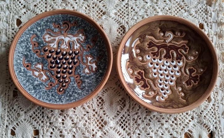 2 Klein Griekse wandbordjes, druiventros, Bonis Original, Ophalen of Verzenden