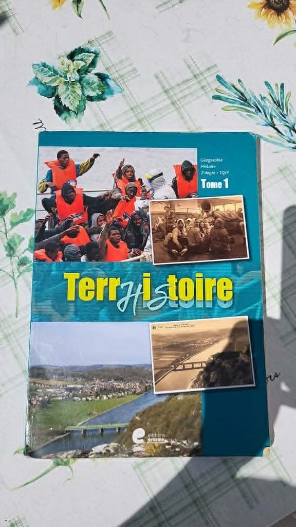 Manuel scolaire "TerrHistoires Tome 1" (Géographie/Histoire), Enlèvement, Utilisé, Enseignement secondaire inférieur, Géographie