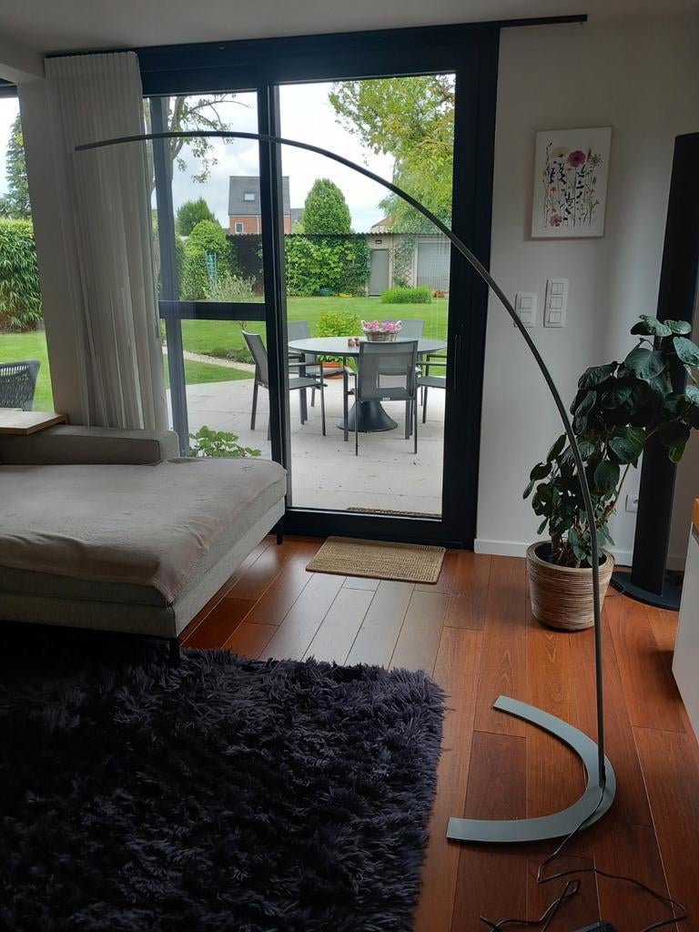 Grijze gebogen staanlamp,ledverlichting ,kan gedimd, Ophalen
