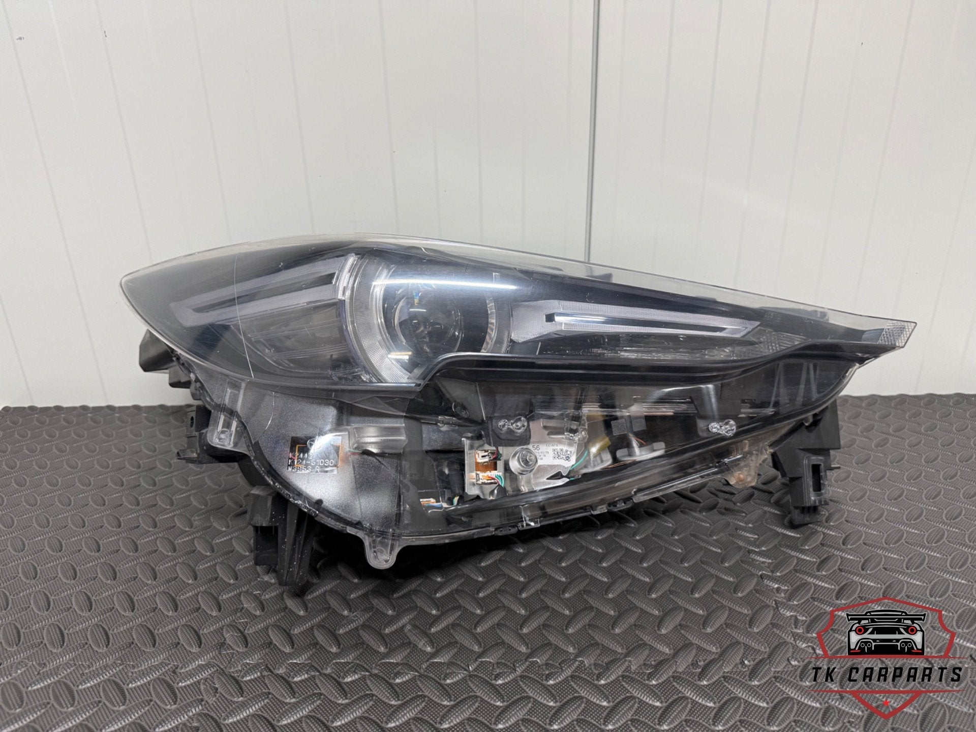 Phare avant enti rement LED Mazda CX-5 CX-5 Kb8p51030 d'orig, Neuf, Shinchi, Fuchu-Cho 3-1
730-8670  Hiroshima, Mazda Motor Corporation