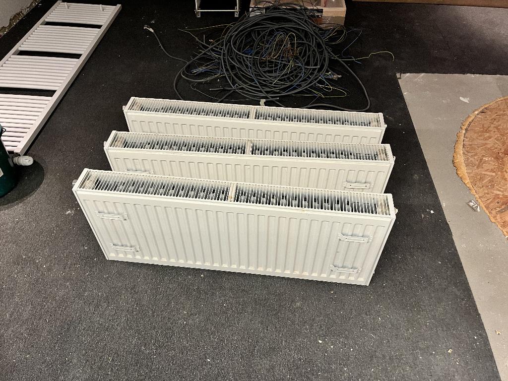 5 radiatoren, 800 watts ou plus, Enlèvement, Utilisé, Radiateur
