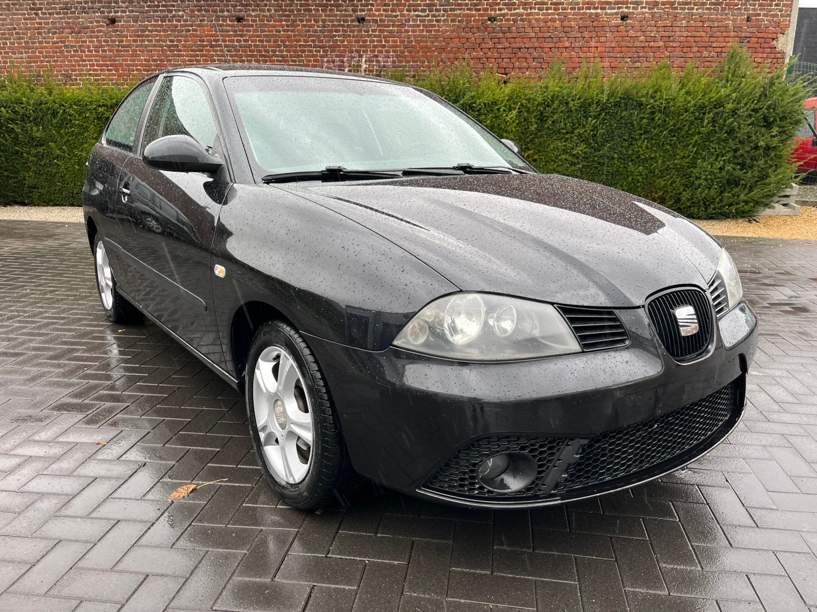 Seat Ibiza 2006 essence 188 000 km, Autos, https://public.car-pass.be/vhr/d84c648f-abd9-41a9-94b8-cb66ca509a6a, Achat, 63 kW, Entreprise