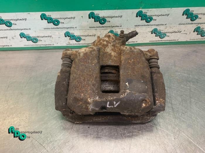 Etrier de frein (pince) avant gauche d'un Peugeot 307 (307 0, -, 3 mois de garantie, Utilisé, -