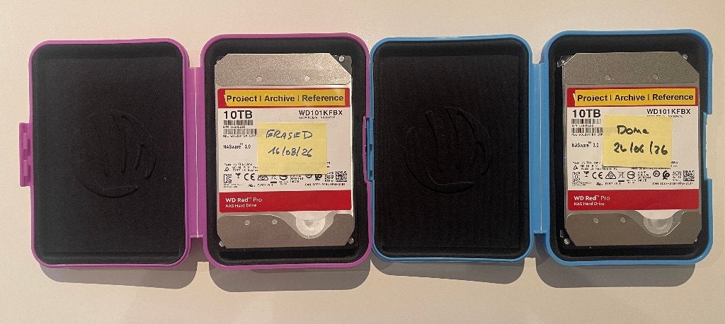 2 x WD Red Pro NAS Harde Schijven 10TB + Protective Cases, Computers en Software, Harde schijven, Intern, Server, Ophalen of Verzenden
