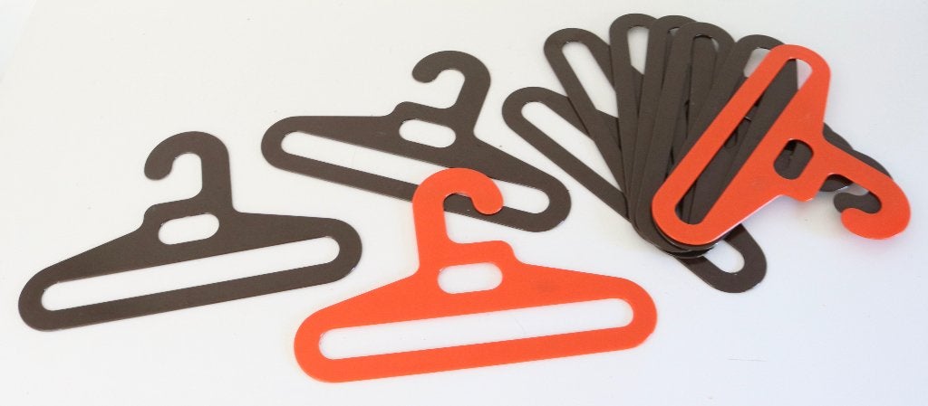 VINTAGE INGO MAURER PLASTIC WARDROBE HANGERS, GERMANY 1970S, Antiquités & Art, Art | Objets design, Enlèvement ou Envoi