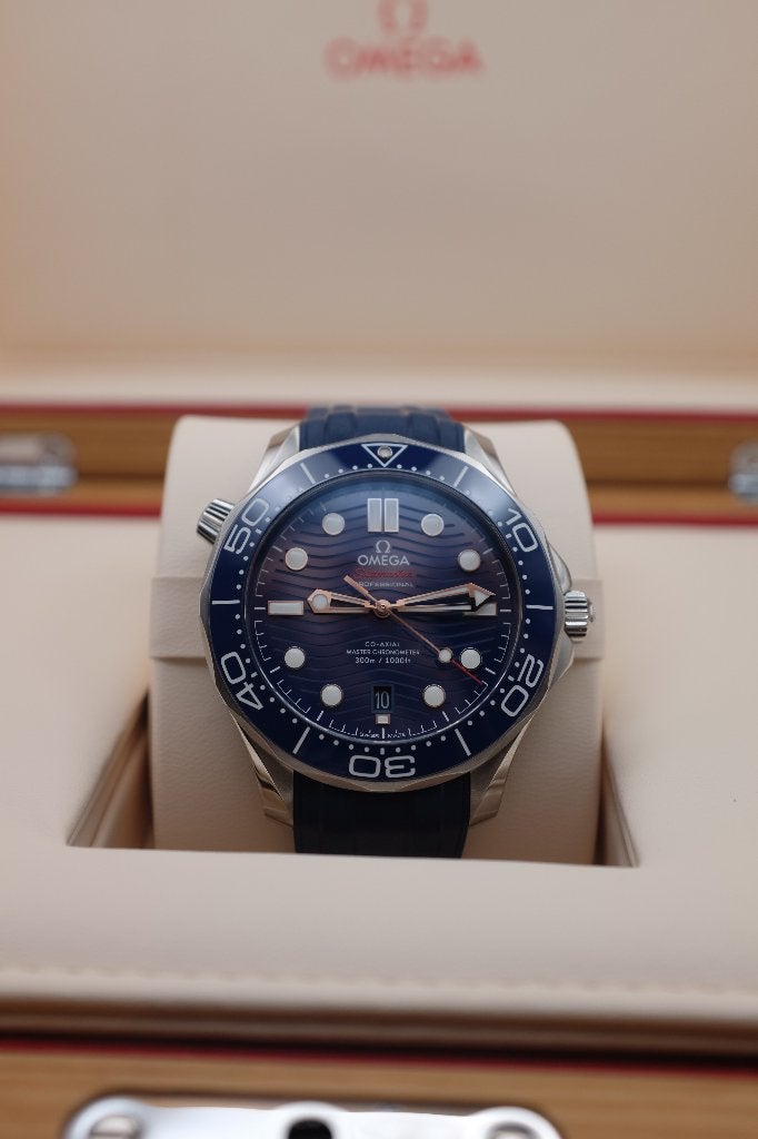 Omega Seamaster Diver 300M, Handtassen en Accessoires, Horloges | Heren, Gebruikt, Staal, Polshorloge, Kunststof