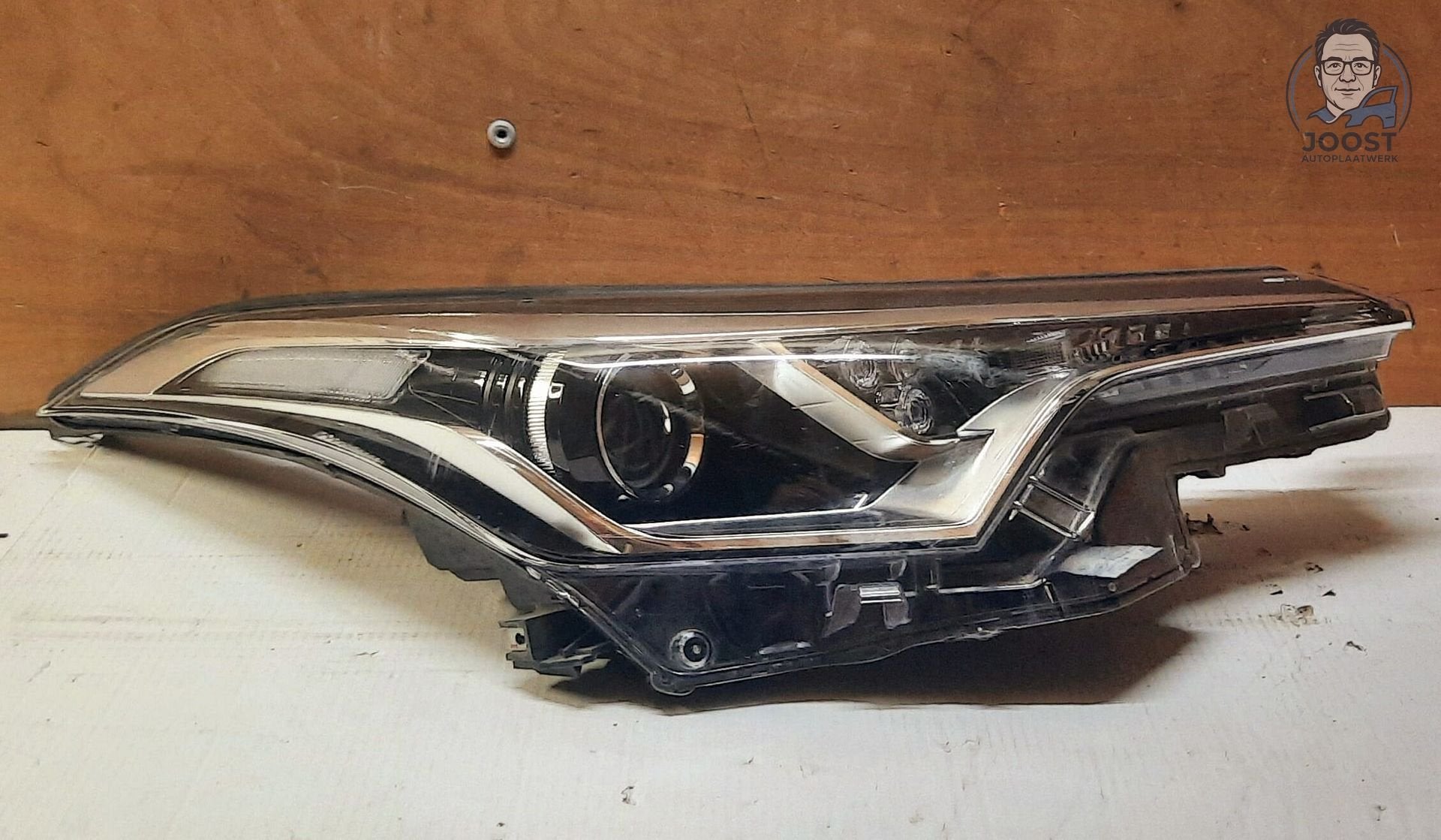 Koplamp rechts Toyota C-HR vanaf 2016 81110-F4031, Auto-onderdelen, Gebruikt, -, Ophalen of Verzenden, Toyota