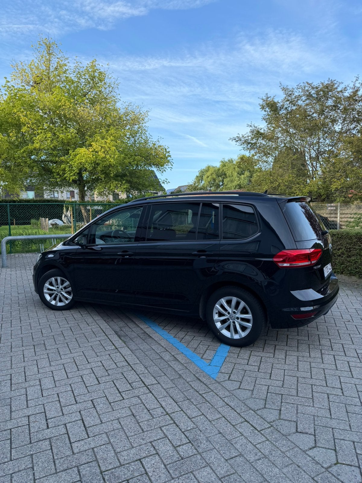 Volkswagen Touran 1.2 TSI 110 pk 2017 Benzine 5 zitplaatsen, Autos, Volkswagen, 1197 cm³, Achat, Euro 6, 1436 kg